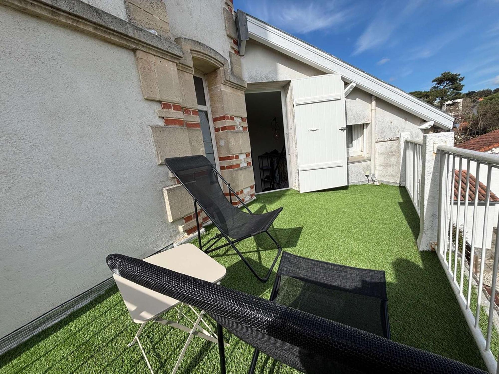Maison Belle Epoque A Avec Terrasse, 200m - Fr-1-494-157 Appartement *